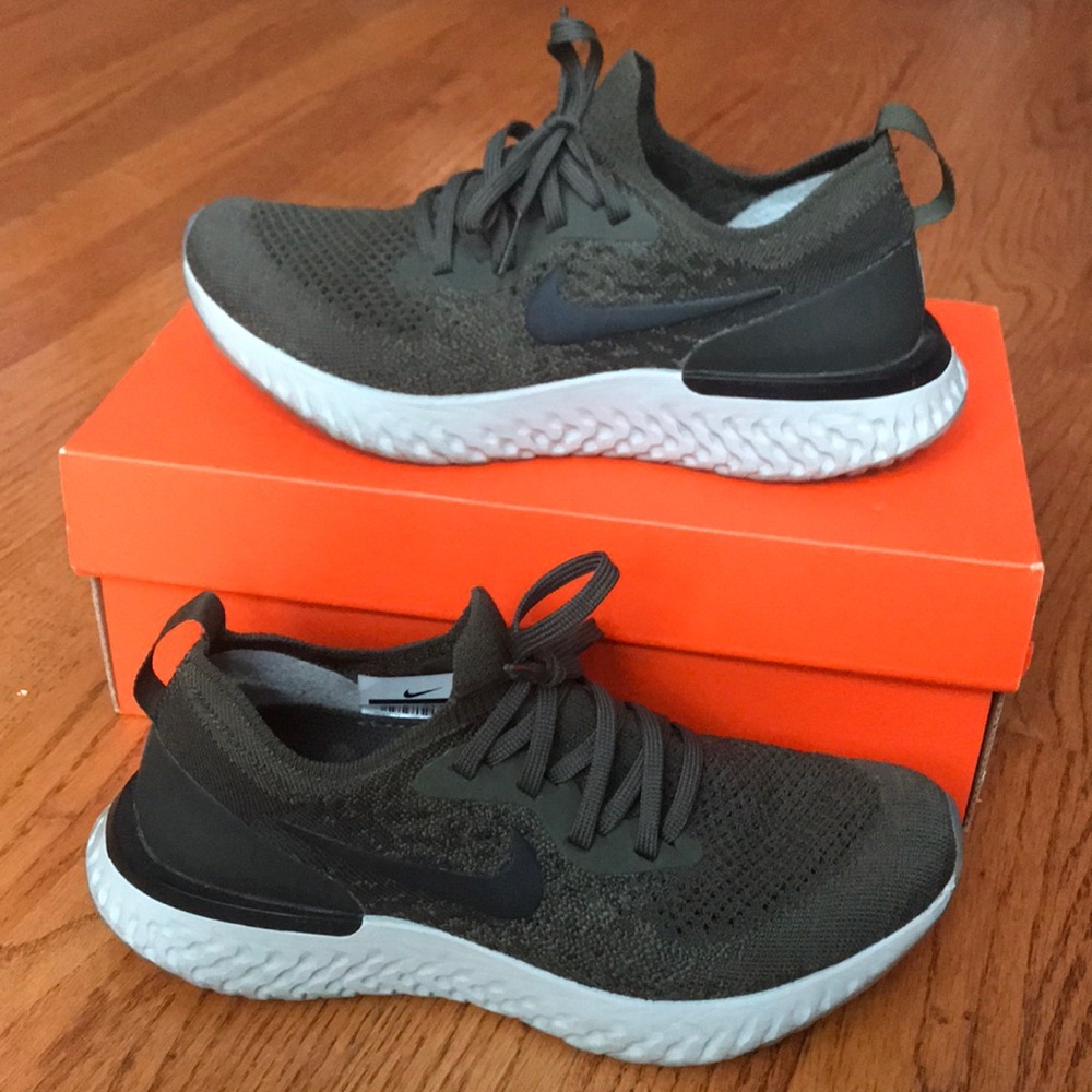 Olive Green Nike Flyknit Epic React Shoes 6.5